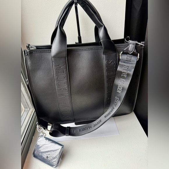 Steve Madden Black Large Tote Handbag with Strap and Pouch - NWT - Picture 3 of 6